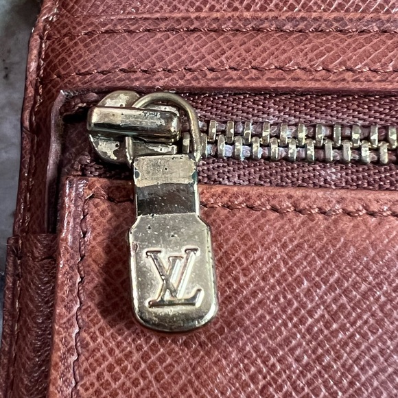 Vintage Louis Vuitton Wallet - Picture 6 of 8